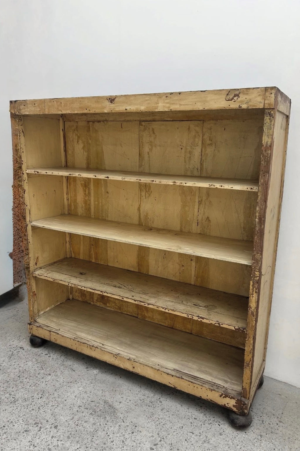 Divari Bookshelf