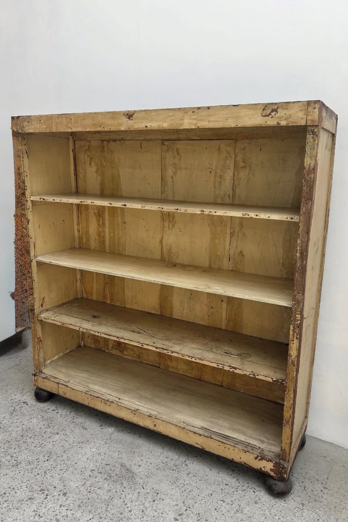 Divari Bookshelf