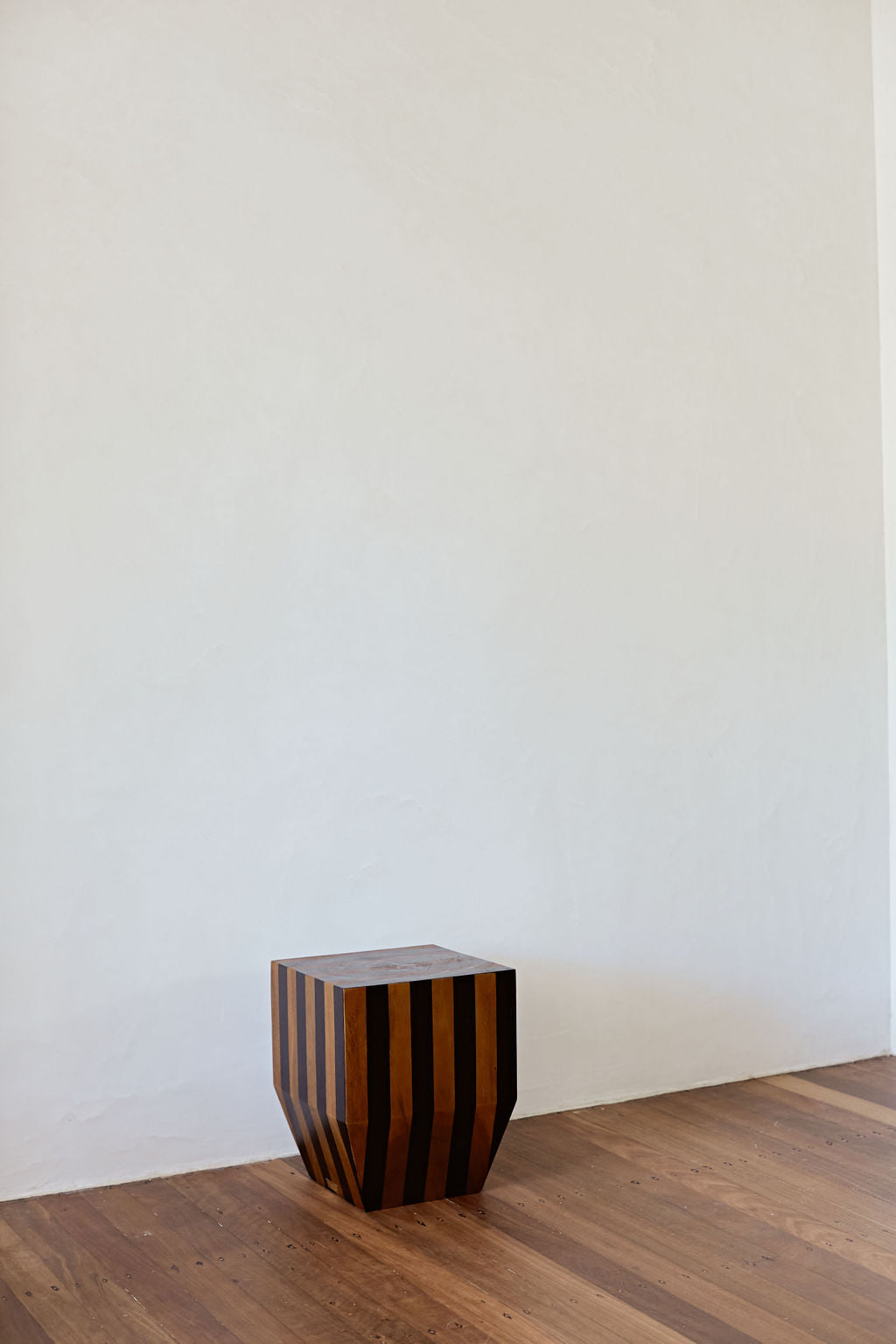 Ines Stripe Tabouret