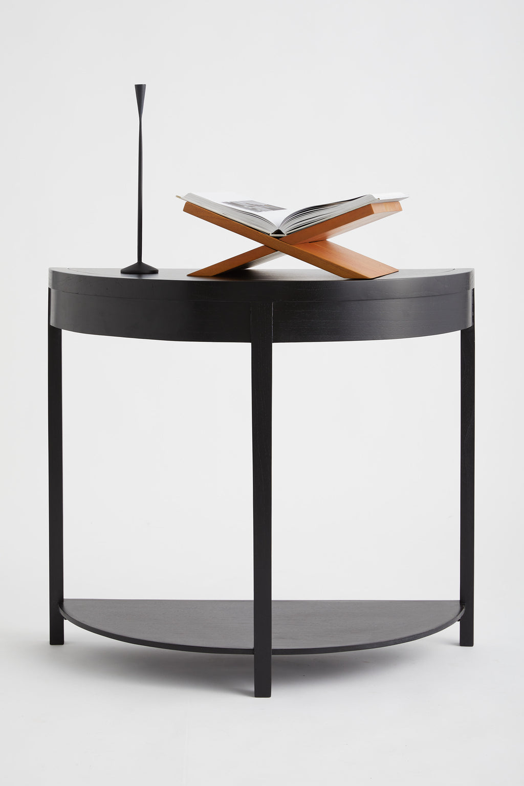 Atë Console in Black