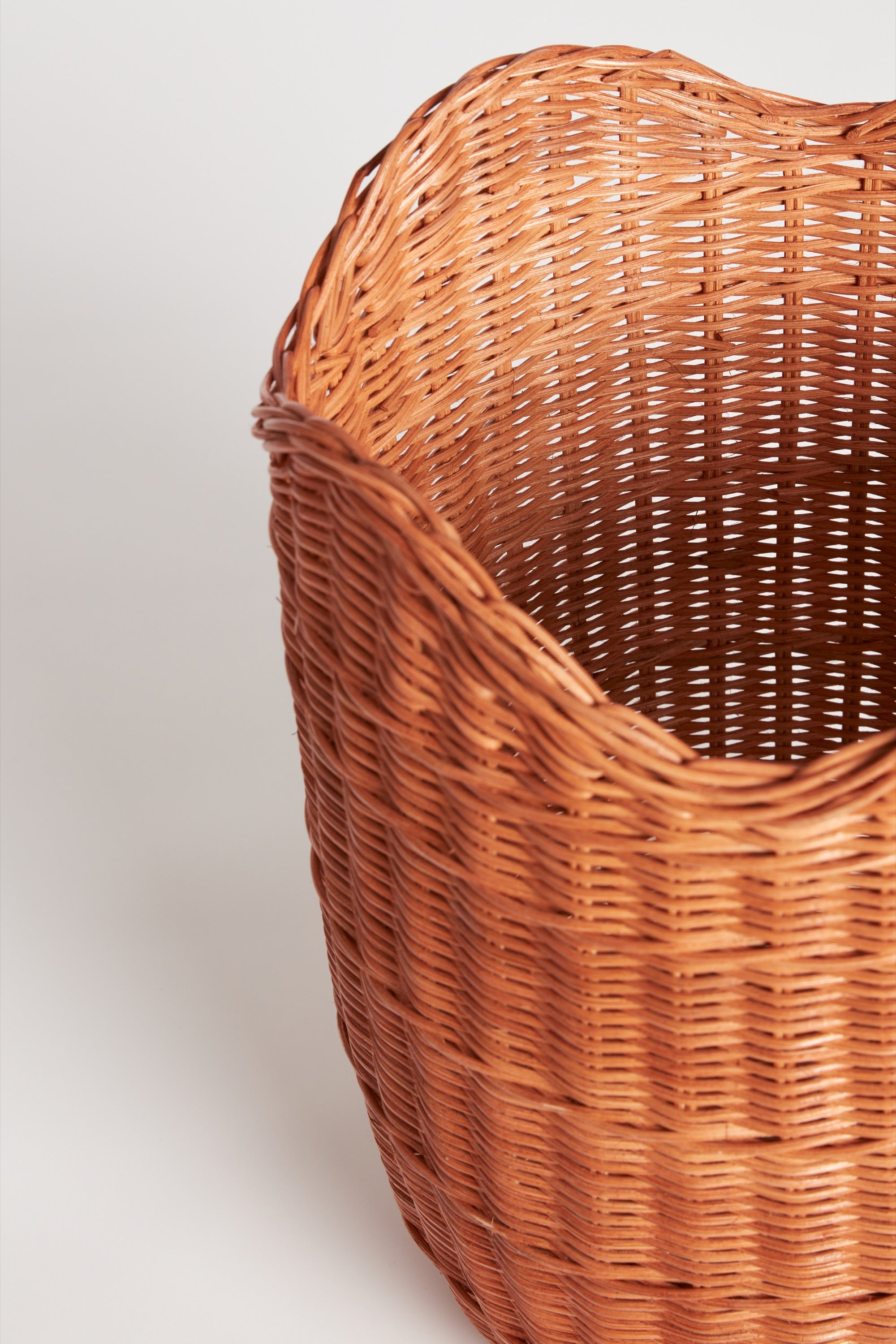 The Wave Basket in Tan